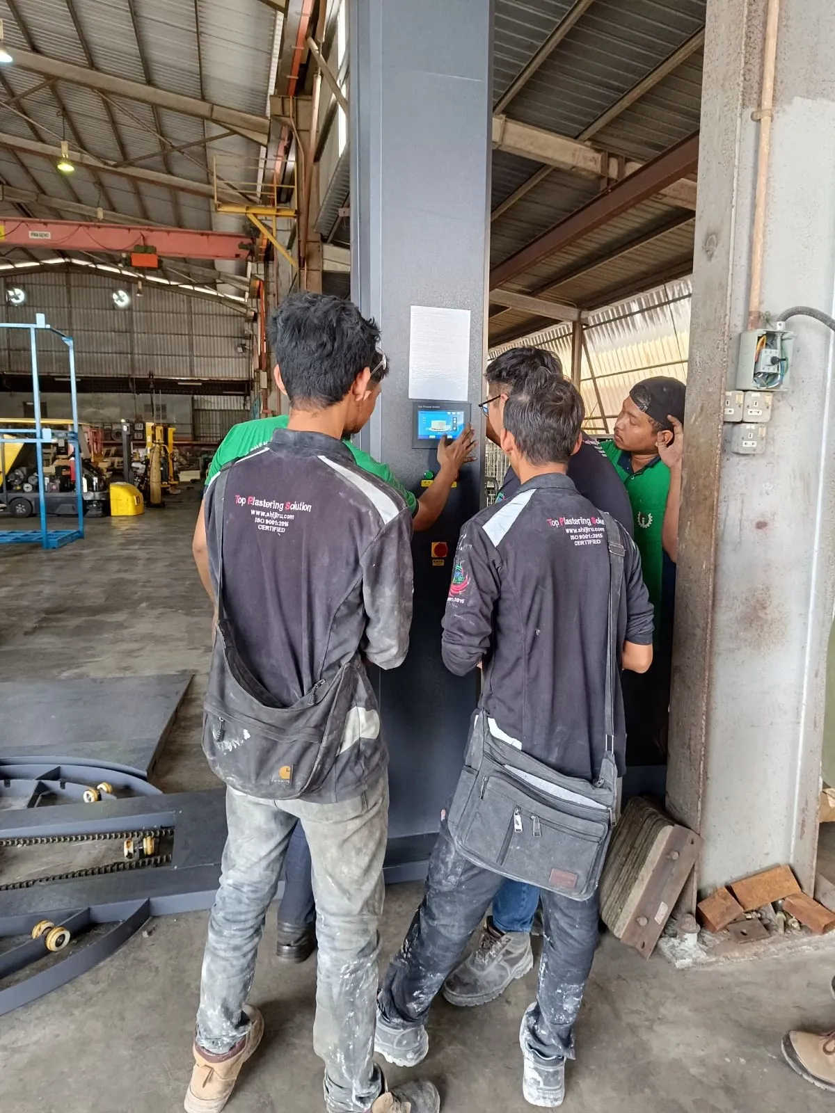 Customer Visit To Company For Test Products